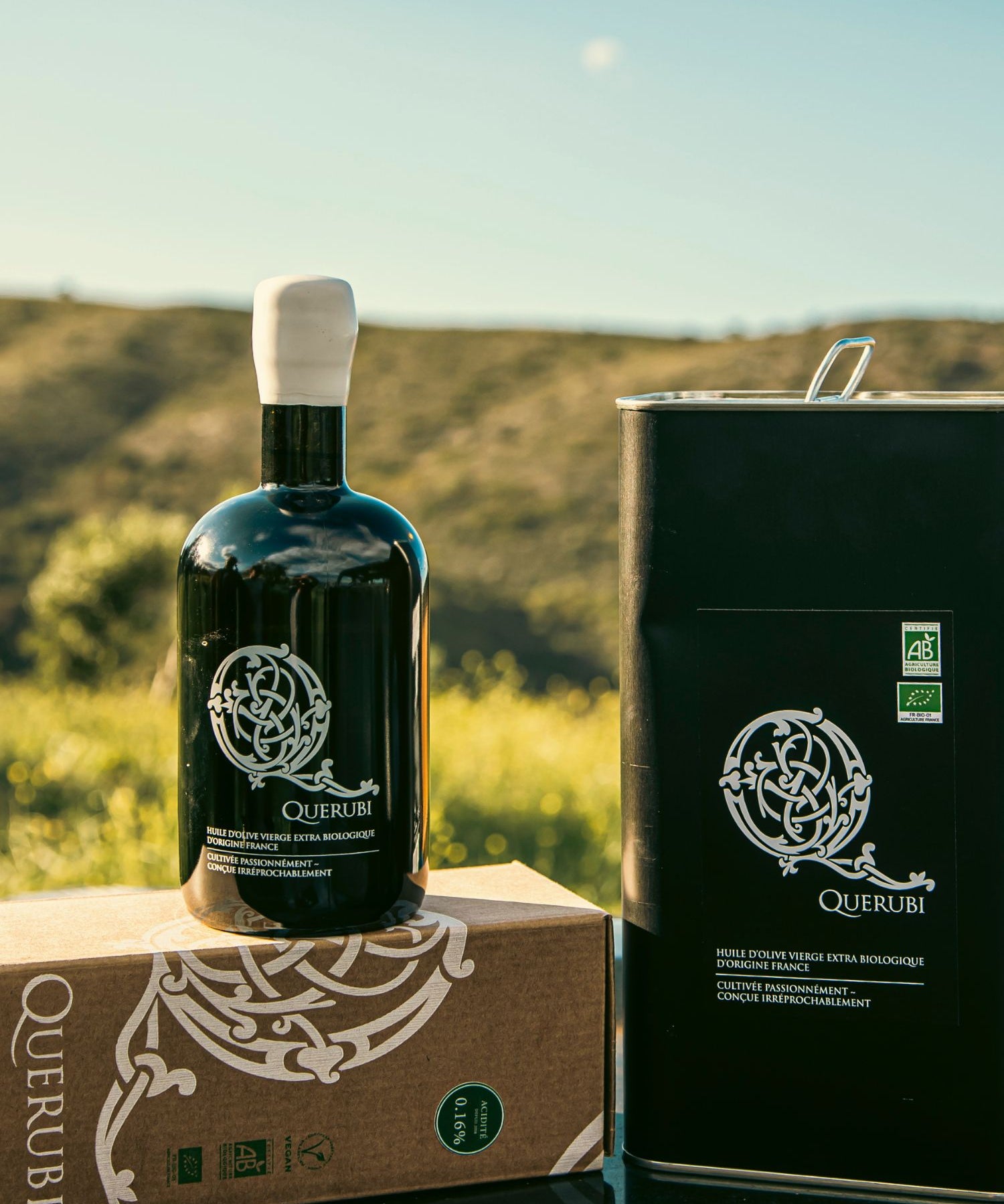Querubi 500ml extra virgin olive oil bottle with presentation box in the olive grove